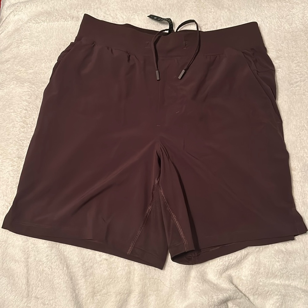 THE short from lululemon in Espresso sz Medium